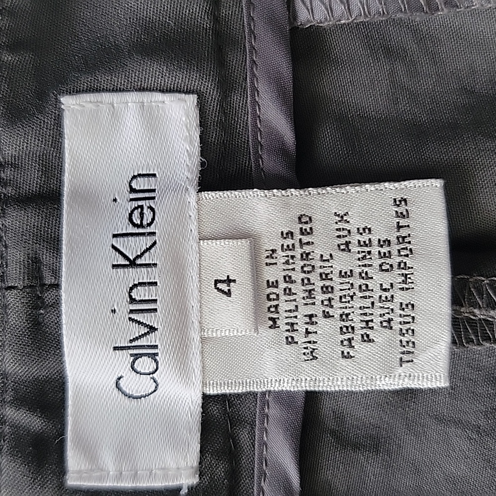 Women's Calvin Klein Dress Stretch Capris, Color Gray, Size 4 - Picture 8 of 10